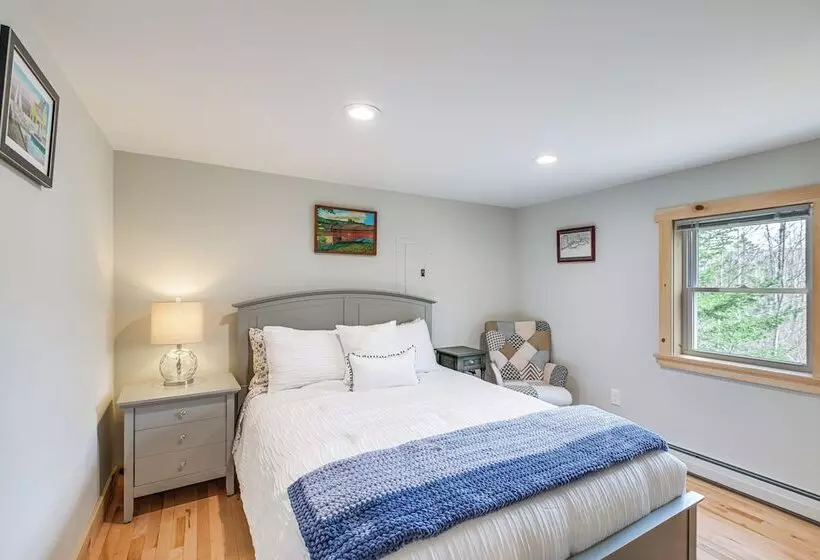 Idyllic Eastbrook Cabin: Lake Access, Near Acadia!