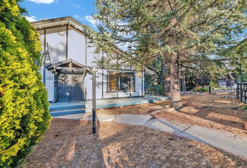 Maple Leaf Retreat #2330