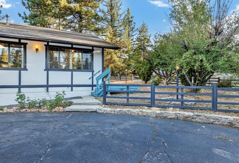 Maple Leaf Retreat #2330