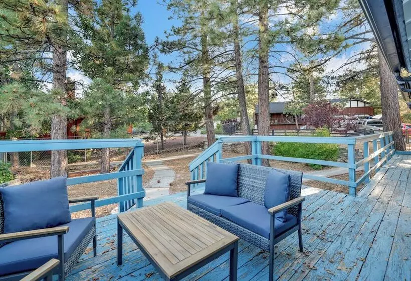 Maple Leaf Retreat #2330