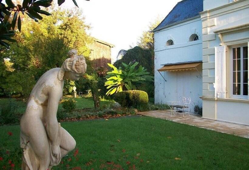 Пансион Gîte Domaine Les Massiots