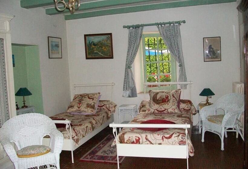 Пансион Gîte Domaine Les Massiots