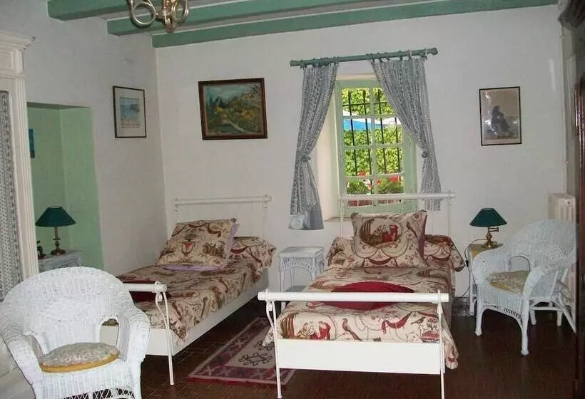 ペンション Gîte Domaine Les Massiots