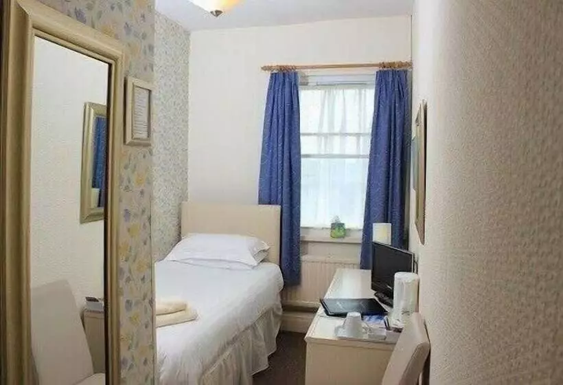 ペンション Virginia House