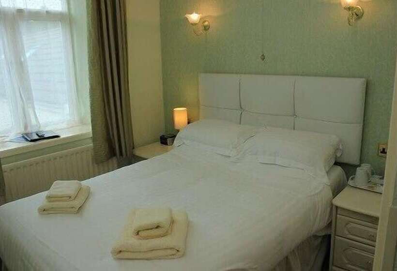 פנסיון Virginia House