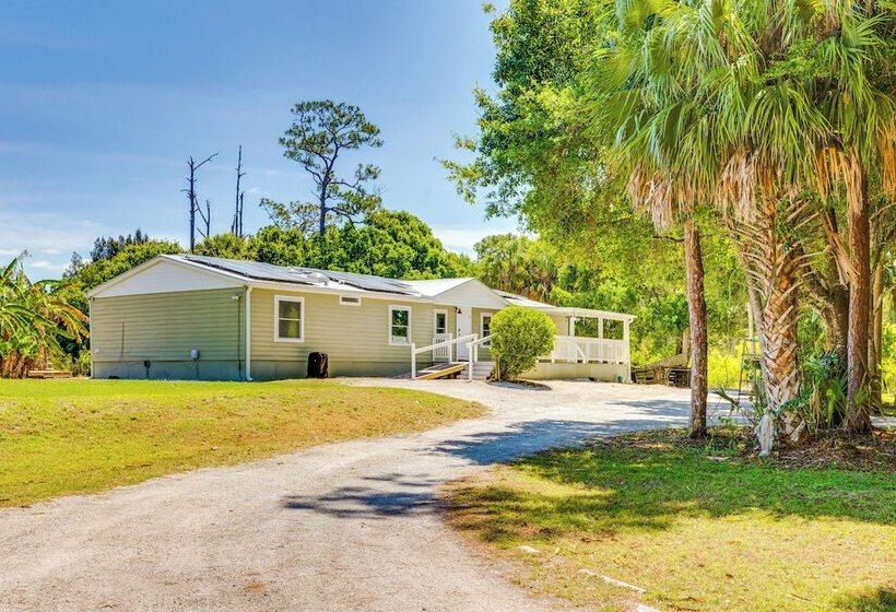 Pet Friendly Palm City Home: 14 Mi To Beach!