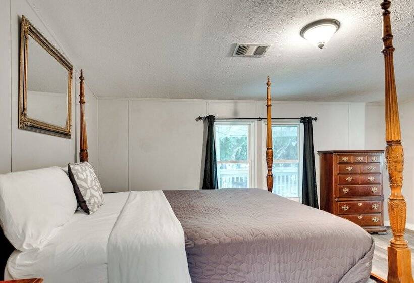 Pet Friendly Palm City Home: 14 Mi To Beach!