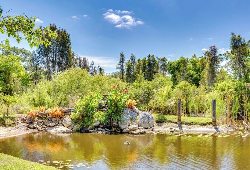 Pet Friendly Palm City Home: 14 Mi To Beach!