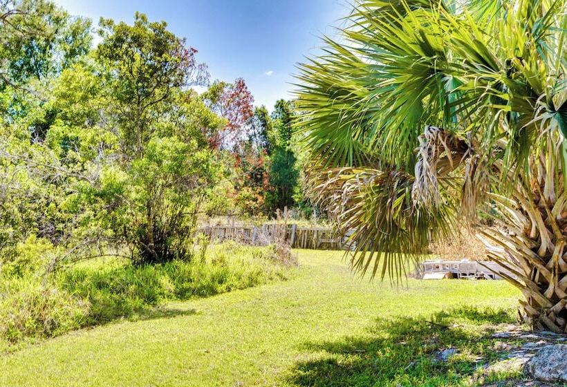 Pet Friendly Palm City Home: 14 Mi To Beach!