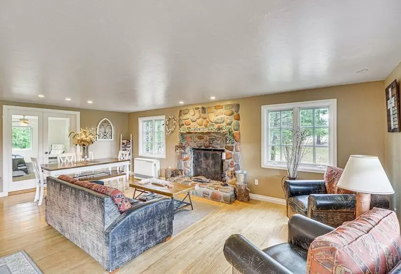 Secluded Bigfork Cabin W/ Yard & Fire Pit!