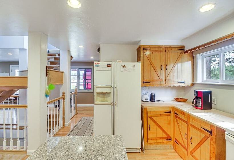 Secluded Bigfork Cabin W/ Yard & Fire Pit!