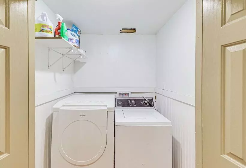 Secluded Bigfork Cabin W/ Yard & Fire Pit!