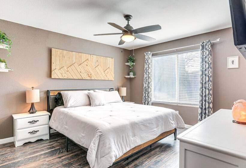 Sparks Home W/ Home Gym Close To Casinos!