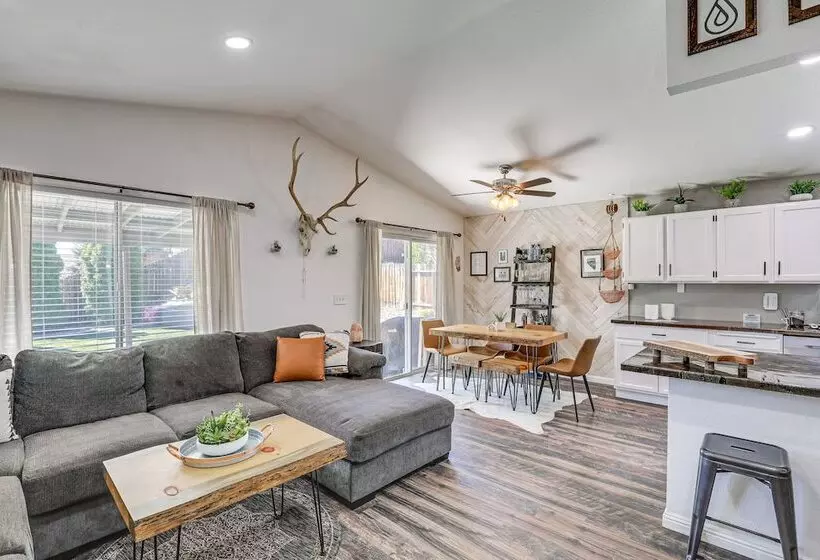 Sparks Home W/ Home Gym   Close To Casinos!