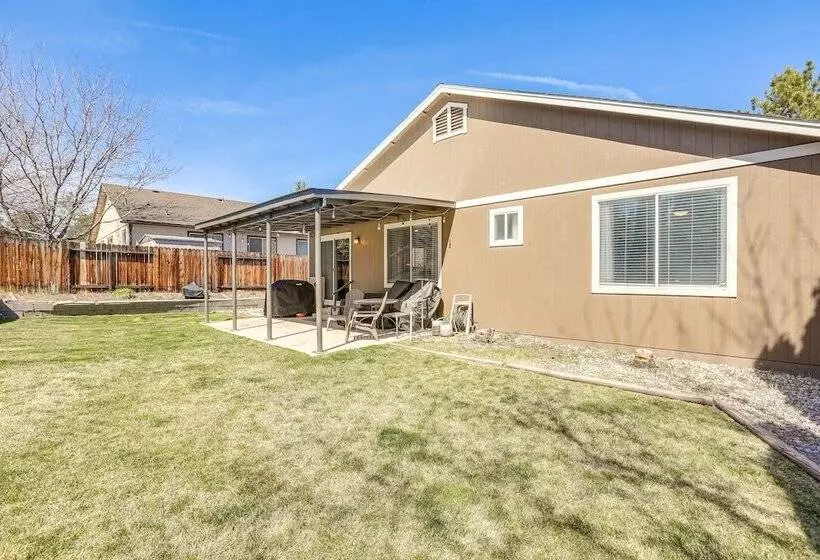 Sparks Home W/ Home Gym   Close To Casinos!