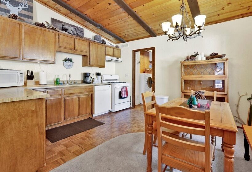 Sugar Bear Retreat #2319