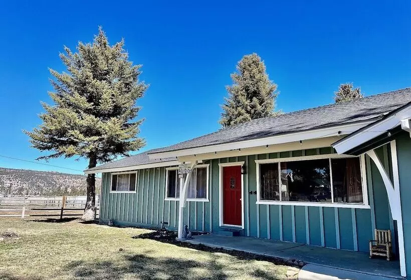 The Farmhouse Experience #1900