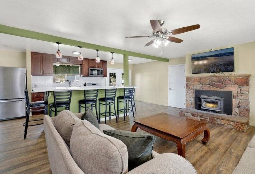 The Farmhouse Experience #1900