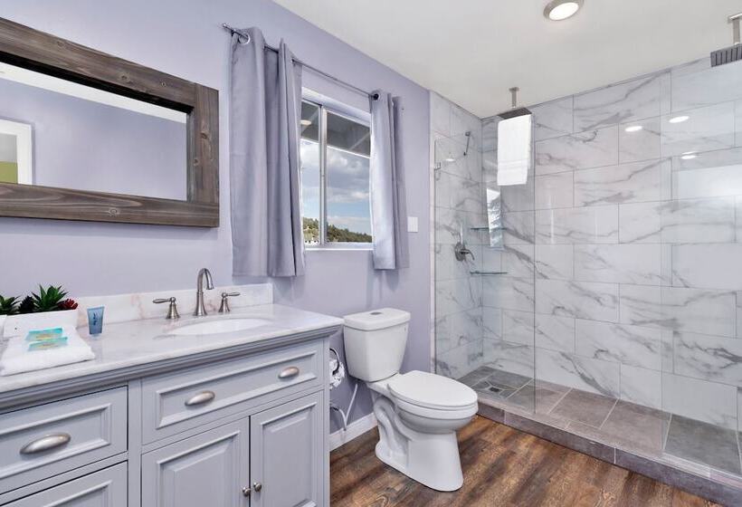 The Farmhouse Experience #1900