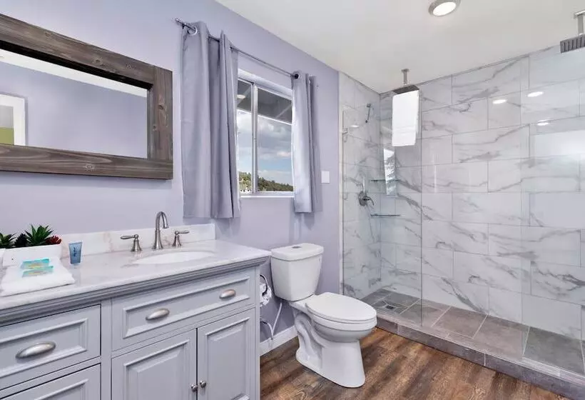 The Farmhouse Experience #1900