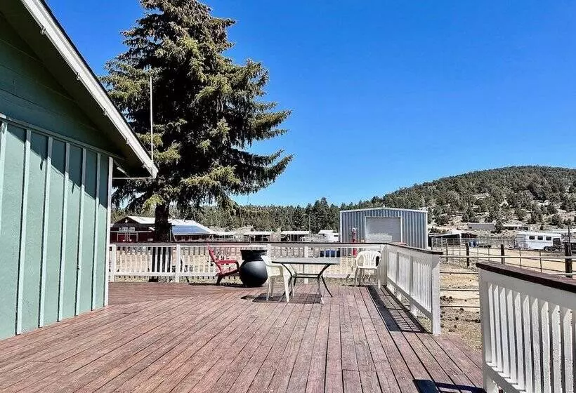 The Farmhouse Experience #1900