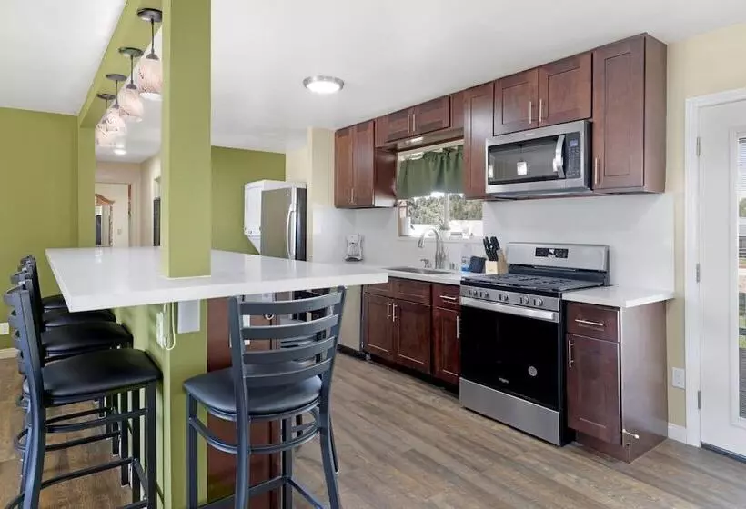 The Farmhouse Experience #1900