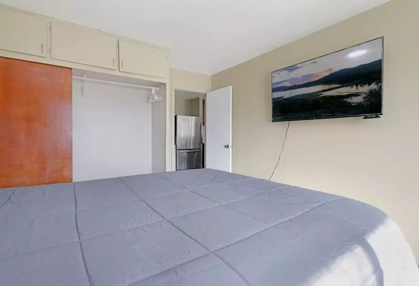 The Farmhouse Experience #1900