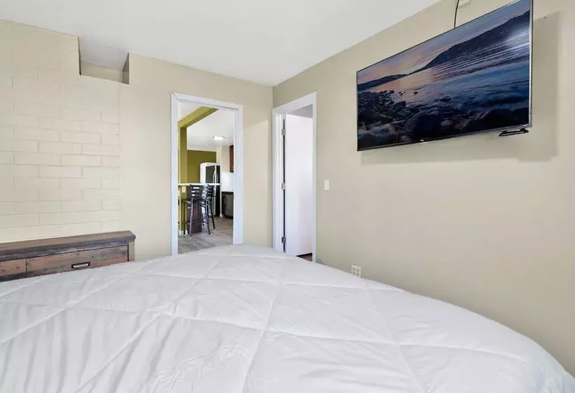 The Farmhouse Experience #1900