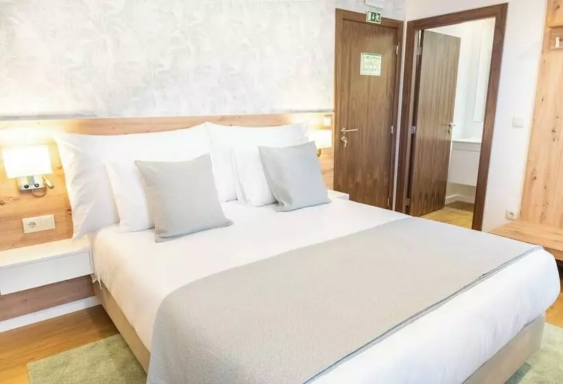 Hotelli Casa Dona Edite Guesthouse Douro