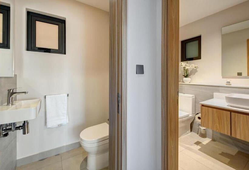 تختخواب و صبحانه The Luxury Verdant Garden