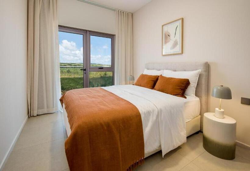 تختخواب و صبحانه The Luxury Verdant Garden