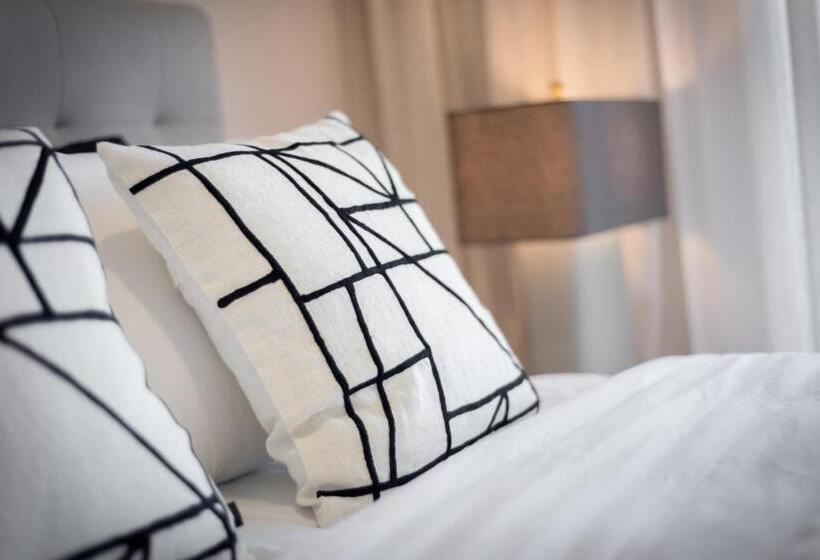 تختخواب و صبحانه The Luxury Verdant Garden