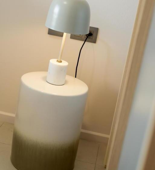 تختخواب و صبحانه The Luxury Verdant Garden