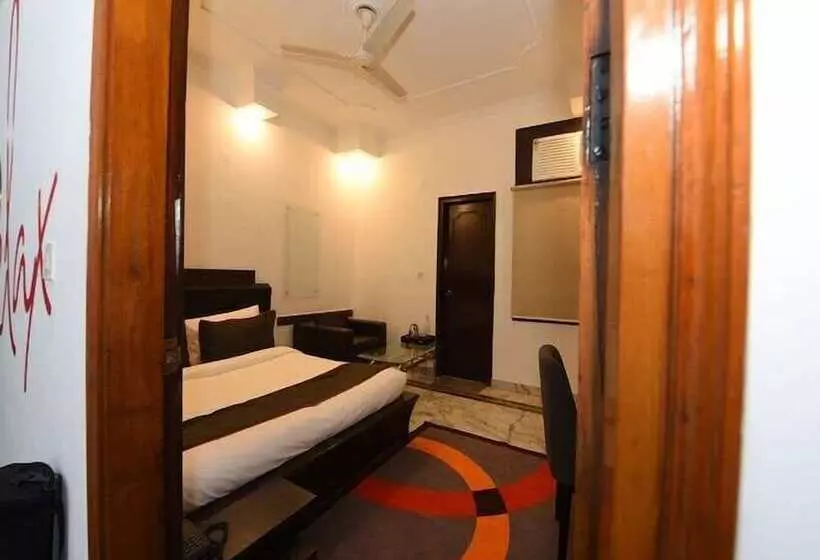 Hotelli The Orion Premium Suites