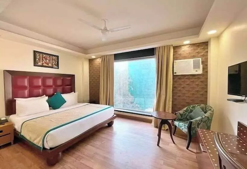 Hotelli The Orion Premium Suites