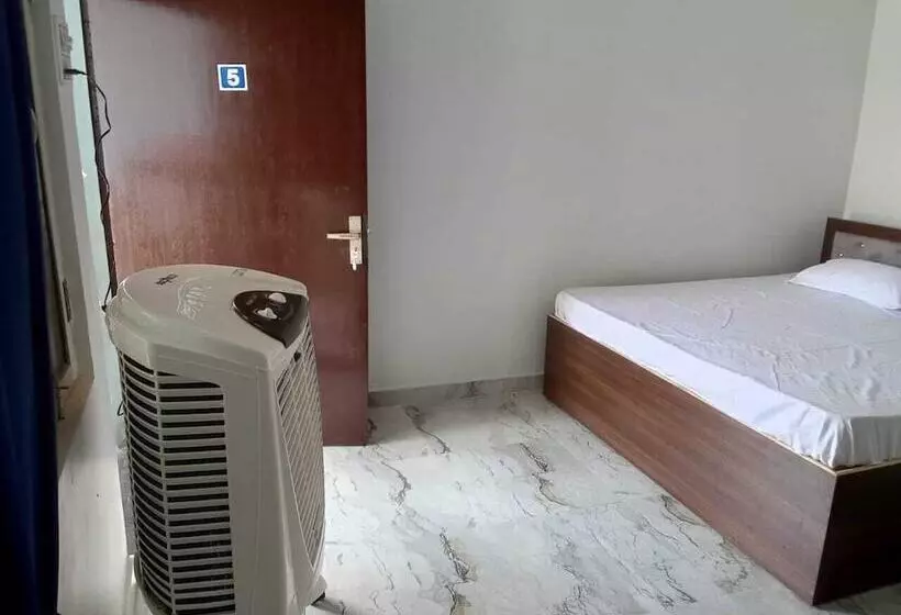 Majatalo Raghubir Nikunj Homestay