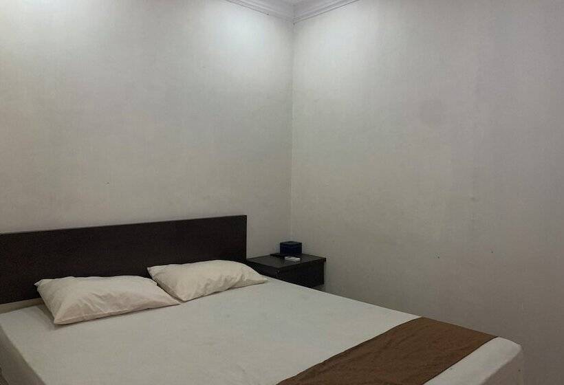 Otel Oyo 94020 Lia Kost Syariah