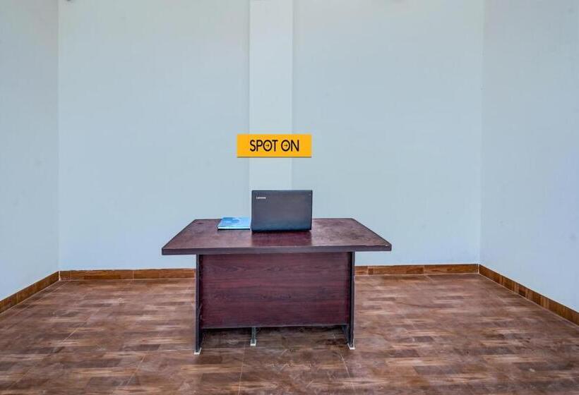 Hotel Spot On 82596 R2