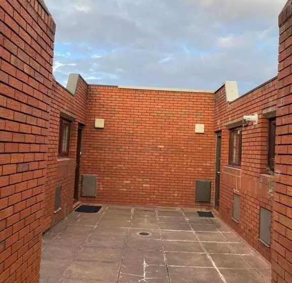 Majatalo Double Room In Shared Flat Near Uni &shopping Center & Free Parking