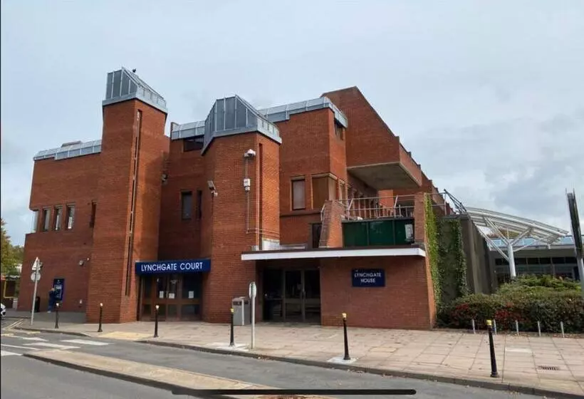 Majatalo Double Room In Shared Flat Near Uni &shopping Center & Free Parking