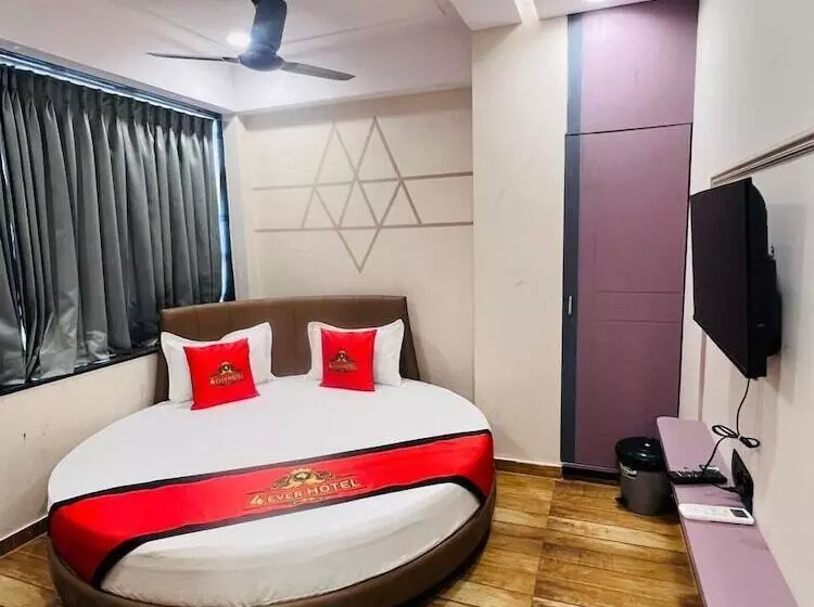 4 Ever Hotel ,surat