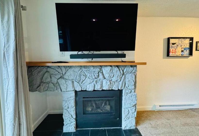 Cute Ski Condo At Base Of Mt Alyeska Prime Location