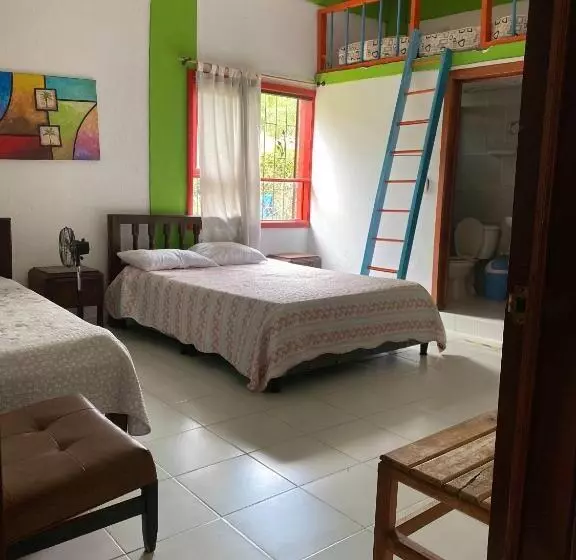 Kapselihotelli Finca Hotel Tierra Grata