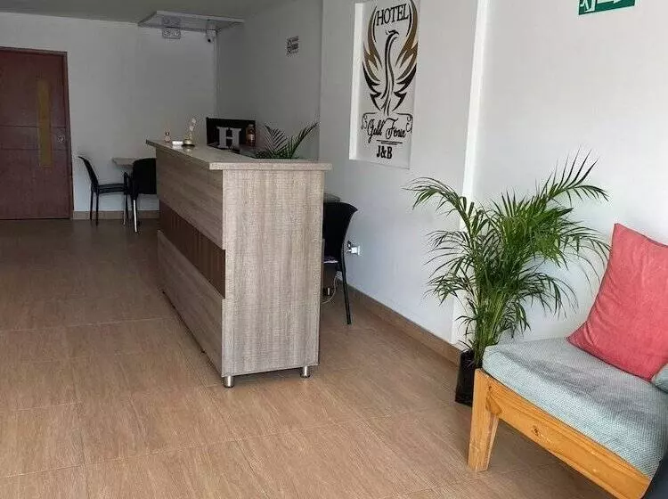 ホテル Gold Fénix J&b