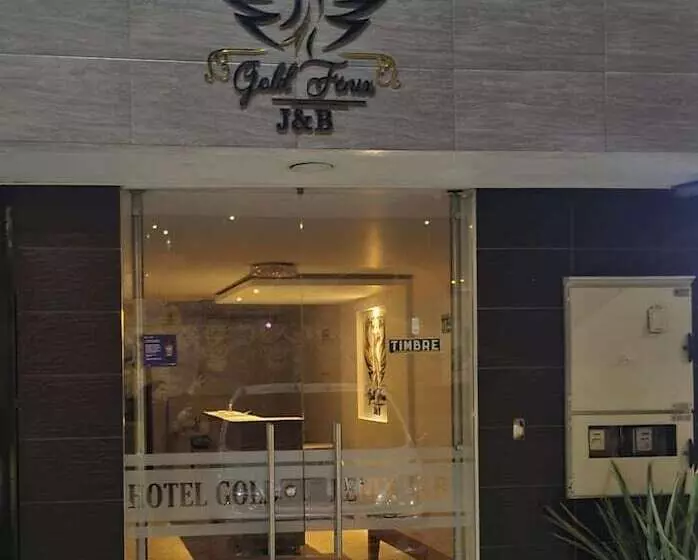 ホテル Gold Fénix J&b