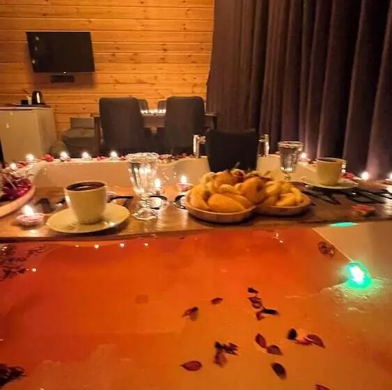 Aamiaismajoitus (B&B) Ağaran Wooden Houses