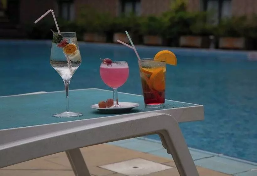 Hotelli Golden Palace Hôtel