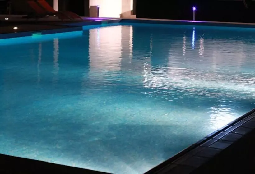 Hotelli Golden Palace Hôtel