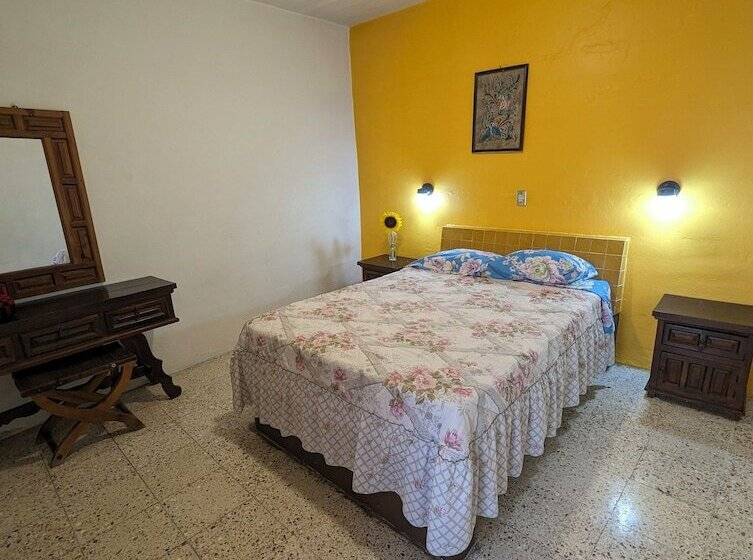 호텔 Posada Familiar Ivonne