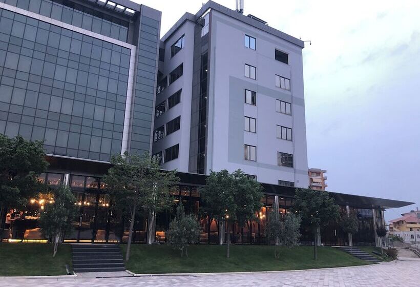 Riverside Rooms At Hotel Fieri